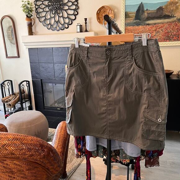 Kuhl Skirt Womens Size 10 Olive Green Khaki Carbon Kontra Outdoor Hiking - Picture 16 of 16